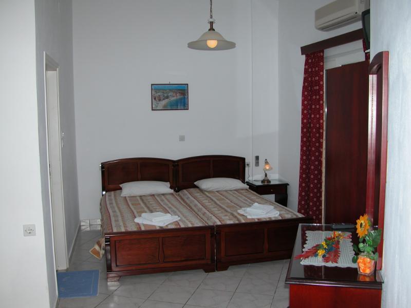 Aparthotel Mimoza Adamantas  Exterior foto