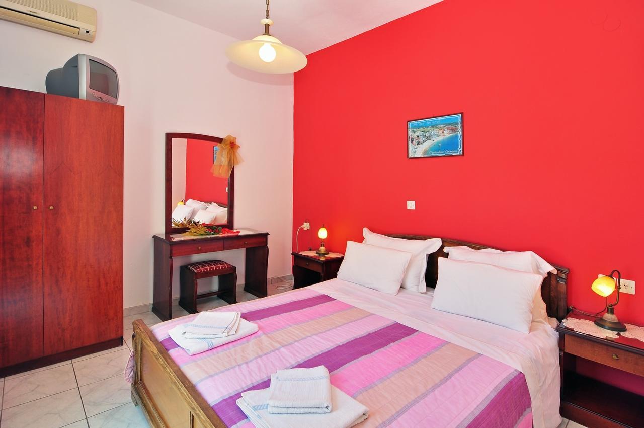Aparthotel Mimoza Adamantas  Exterior foto